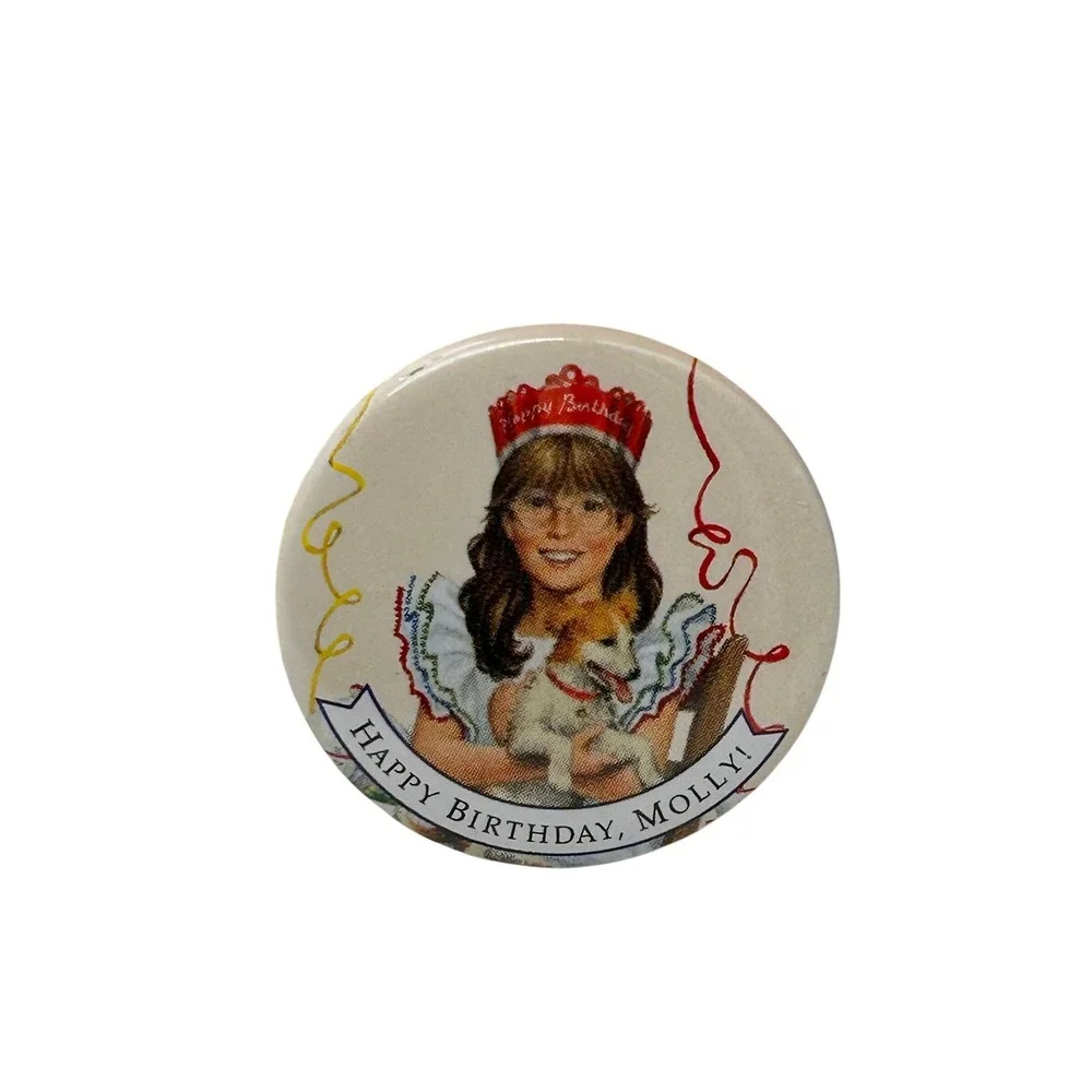 Vintage 1995 Pleasant Company American Girl Molly McIntire Birthday Pin Button
